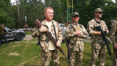 Житомирські бійці тероборони показали, як тренуються та проходять вишкіл
