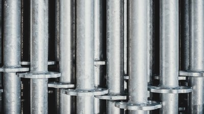 Скільки нафти витекло у воду в урочищі Постоята на Прикарпатті - досі невідомо