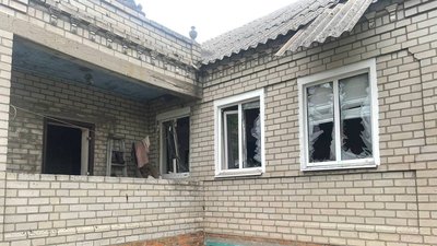 Ракетний удар по Дніпру 18 травня: одна людина поранена Ракетний удар по Дніпру 18 травня: одна людина поранена