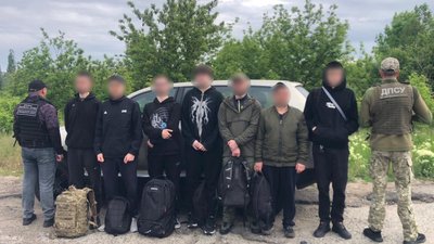 Чоловіки, які намагались перетнути українсько-молдовський кордон