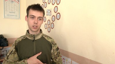 Вдячні за дитинство. На Франківщині військові зустрілися з учнями Лисецького ліцею Вдячні за дитинство. На Франківщині військові зустрілися з учнями Лисецького ліцею