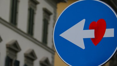 Кохати чи бути коханим: як українці ставляться до Дня святого Валентина