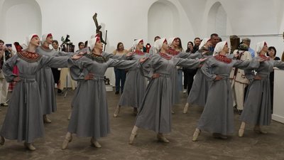 На відкритті виставки скульптур заслуженого майстра народної творчості Івана Мердака На відкритті виставки скульптур заслуженого майстра народної творчості Івана Мердака