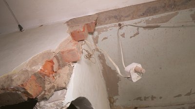 Аварійні будинки у Рівному: як реагує місто та що робити мешканцям Аварійні будинки у Рівному: як реагує місто та що робити мешканцям