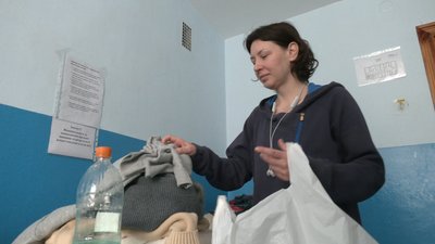 У Рівному в гуртожитки, де живуть переселенці, волонтери привозять побутову техніку