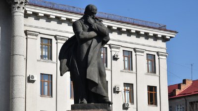 Пам'ятник Тарасу Шевченку у Луцьку