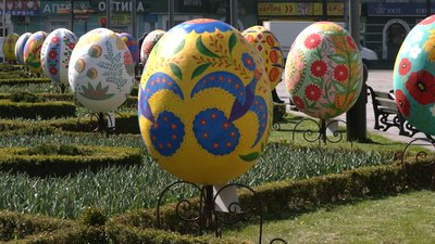Великі яйця Великі яйця