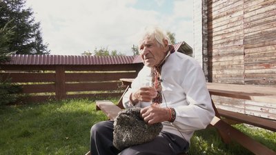 96-річний садівник Михайло Маківничук 96-річний садівник Михайло Маківничук