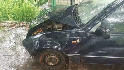 "В'їхав в електроопору та покинув авто". У Сумах на водія склали чотири адмінпротоколи "В'їхав в електроопору та покинув авто". У Сумах на водія склали чотири адмінпротоколи