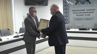 У Франківську відзначили підприємства, які співпрацюють з центром зайнятості У Франківську відзначили підприємства, які співпрацюють з центром зайнятості