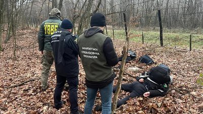 В Ужгородському районі затримали двох чоловіків, які намагались незаконно перетнути кордон