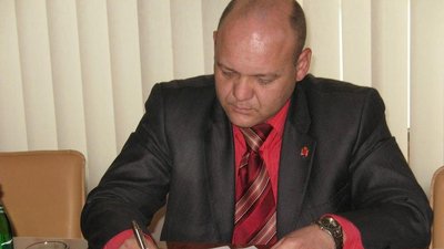 У Хотині колишній міський голова оскаржує своє відсторонення