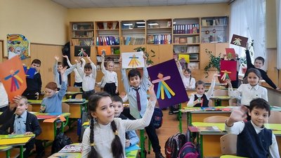 Діти у херсонській обласній бібліотеці зустріли Масляну