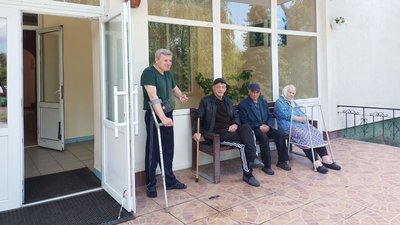 Життя в геріатричному пансіонаті Луцька: в закладі прийняли пів сотні пенсіонерів-переселенців