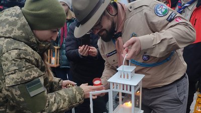 Тернопільські пластуни отримали Вифлеємський вогонь миру Тернопільські пластуни отримали Вифлеємський вогонь миру