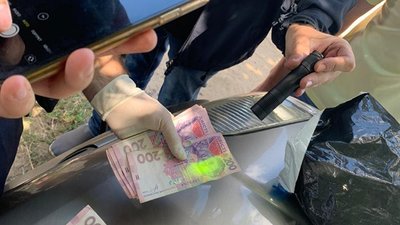 Майже 70 тис. грн.: на Одещині судитимуть майстра лісу за хабарництво Майже 70 тис. грн.: на Одещині судитимуть майстра лісу за хабарництво