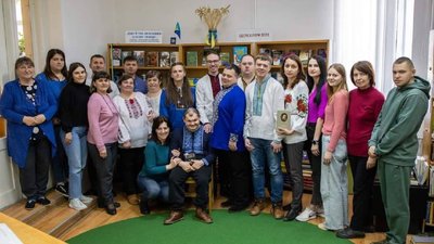 Учасники акції "Поезія без бар’єрів" Учасники акції "Поезія без бар’єрів"