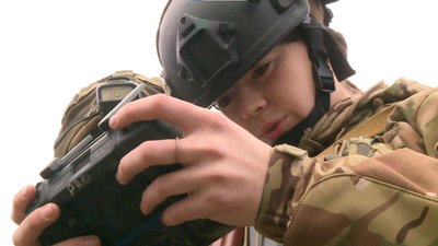 У 18 років пішла у військомат: історія першої операторки БпЛА у 128 бригаді ТрО ЗСУ У 18 років пішла у військомат: історія першої операторки БпЛА у 128 бригаді ТрО ЗСУ