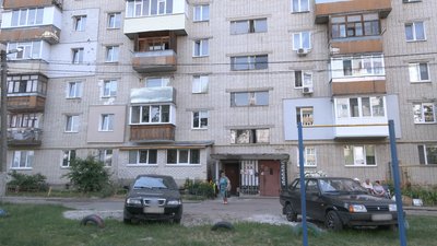 Встановили вікна за власні кошти, а компенсацію не отримали: історія ремонту багатоповерхівки у Чернігові