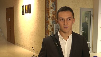 В Івано-Франківську на благодійному аукціоні збирали гроші на підтримку Збройних сил України В Івано-Франківську на благодійному аукціоні збирали гроші на підтримку Збройних сил України