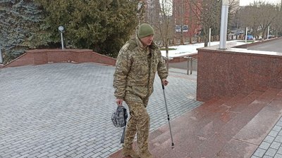 боєць Дмитро Харчук боєць Дмитро Харчук