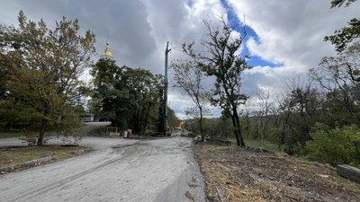 Як ремонтують дорогу до Монастирської Гори у Полтаві та що кажуть люди Як ремонтують дорогу до Монастирської Гори у Полтаві та що кажуть люди