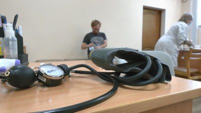 Кількість хворих на коронавірус зростає Кількість хворих на коронавірус зростає