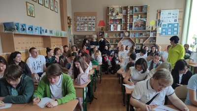 "Прохала про випускний": як на Полтавщині відбувається свято останнього дзвоника