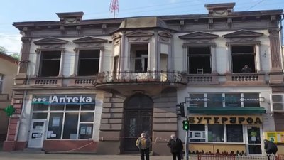 Архітектурна пам’ятка у Франківську з новими вікнами. Металопластиковими Архітектурна пам’ятка у Франківську з новими вікнами. Металопластиковими