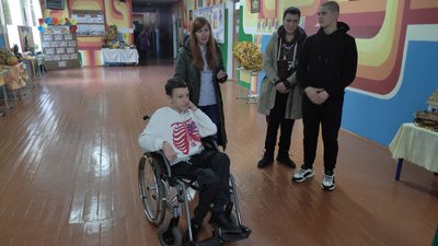 Друзі волинянина розповіли, як винесли його на вершину гори Друзі волинянина розповіли, як винесли його на вершину гори