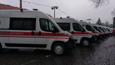 Закарпатські медики отримали 20 "швидких"