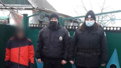 На Херсонщині поліцейські за добу розшукали двох зниклих дітей