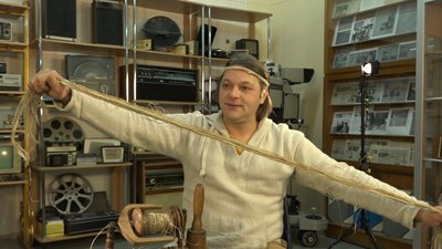 Працівники Суспільне Житомир долучилися до прядіння конопляної "Нитки єдності" Працівники Суспільне Житомир долучилися до прядіння конопляної "Нитки єдності"