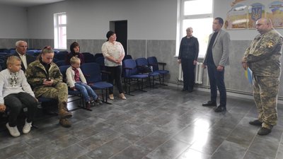 "Не встиг отримати медаль": родині полеглого бійця з Волині вручили державну медаль "Не встиг отримати медаль": родині полеглого бійця з Волині вручили державну медаль