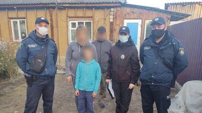 Поліціянти чотирьох районів Сумщини всю ніч шукали 9-річного хлопчика Поліціянти чотирьох районів Сумщини всю ніч шукали 9-річного хлопчика