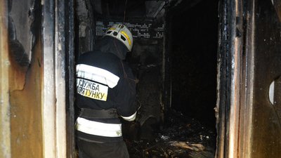 Пожежа у багатоповерхівці Дніпра: жінка з опіками у лікарні Пожежа у багатоповерхівці Дніпра: жінка з опіками у лікарні