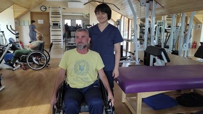 "Ноги нерухомі, але я маю надію": як на Волині проходить реабілітацію один з поранених бійців
