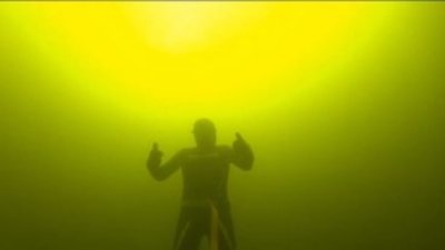 На Запоріжжі фрідайвер із Дніпра знайшов затонулу козацьку чайку. Або не чайку На Запоріжжі фрідайвер із Дніпра знайшов затонулу козацьку чайку. Або не чайку