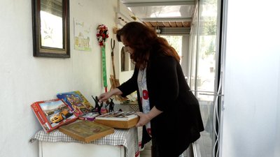 Сучасні й столітні: у Рівному на музейному подвір'ї експонують дитячі іграшки Сучасні й столітні: у Рівному на музейному подвір'ї експонують дитячі іграшки