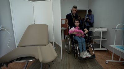 У Чернігові відкрили гінекологічний кабінет із кріслом-трансформером і безбар'єрним доступом