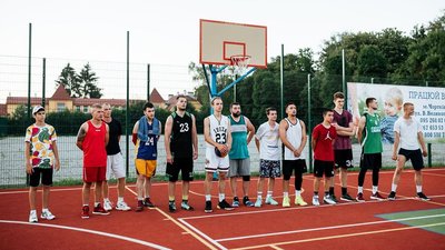 На Тернопільщині відбувся благодійний турнір зі стрітболу На Тернопільщині відбувся благодійний турнір зі стрітболу