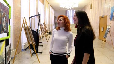 Мона Ліза за 4 години – у Житомирі відкрилася персональна виставка художниці Аліни Далініної Мона Ліза за 4 години – у Житомирі відкрилася персональна виставка художниці Аліни Далініної