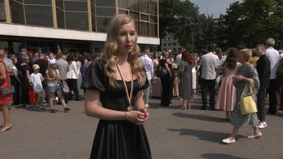 Понад 1600 випускників та 236 медалістів: у Луцьку вручили відзнаки найкращим учням Понад 1600 випускників та 236 медалістів: у Луцьку вручили відзнаки найкращим учням