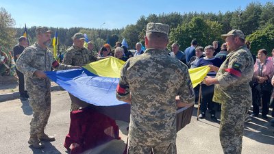 У Сумах поховали загиблого військового Сергія Пальчуна