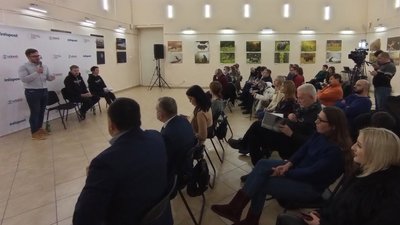 В Ужгороді презентували книгу про нацспільноти та корінні народи України В Ужгороді презентували книгу про нацспільноти та корінні народи України