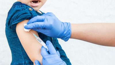 На Кіровоградщині від коронавірусу щепили майже п'ять тисяч дітей