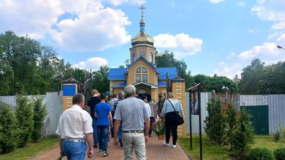 У Сумах провели в останню путь захисника України Олександра Жиленка У Сумах провели в останню путь захисника України Олександра Жиленка