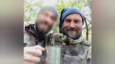 "Я пішов на війну за себе, дітей і за своїх предків". Як кулеметник 102 бригади Слава Костюк воює на фронті "Я пішов на війну за себе, дітей і за своїх предків". Як кулеметник 102 бригади Слава Костюк воює на фронті