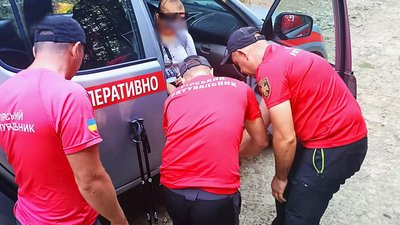 Туристи, Карпати, ДСНС