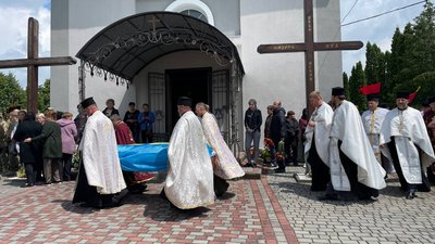 Під час похорону помічника капелана Романа Скіри Під час похорону помічника капелана Романа Скіри